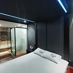 Top Motel